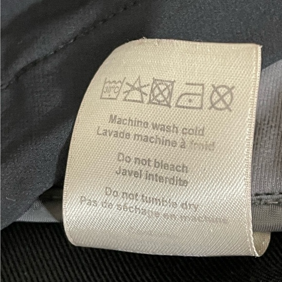 Merrill sz med men all weather jacket in black  Dual zip. Super nice - Picture 13 of 14